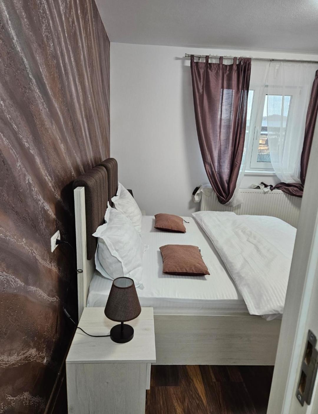 Casa Coco Hotel Curtea de Argeş Buitenkant foto